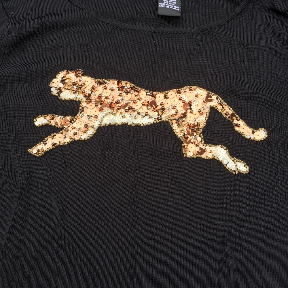 Unique cheetah shirt